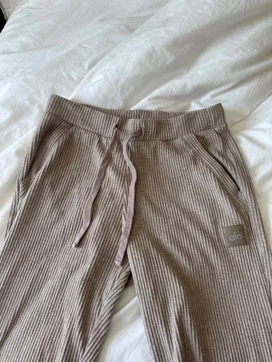 alo Ribbed Jogger Pants in Taupe Muse Set Sweats - Picture 2 of 4